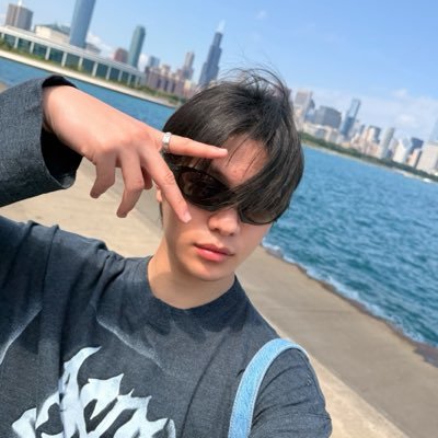 𝐛𝐮𝐭𝐭𝐞𝐫 🍓's profile picture