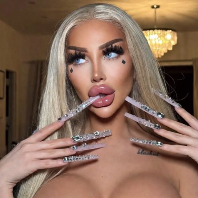 ♠️Professional Golddigger♠️'s profile picture