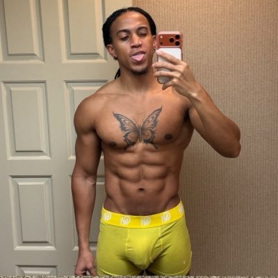 🦦Quennell Mitchell 🦦's profile picture