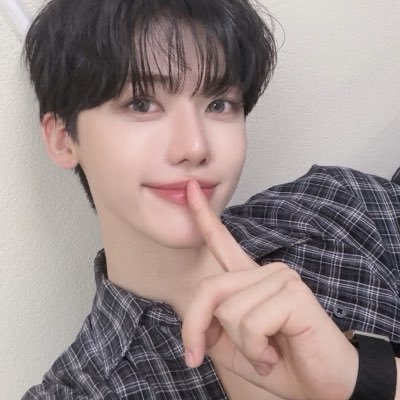 𝜗𝜚's profile picture
