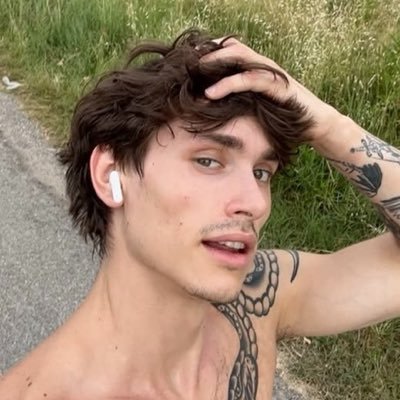 juniør's profile picture