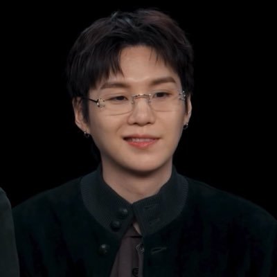 ⁷𝔟𝔯𝔦𝔫𝔦₇'s profile picture