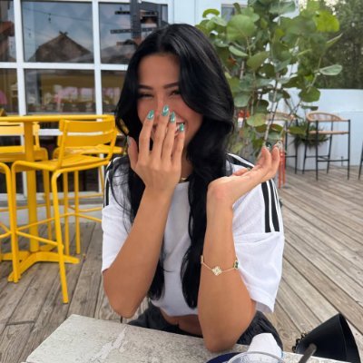 f's profile picture