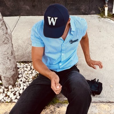 decembr16's profile picture