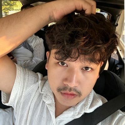៚ស្រ៊ុន ប៉េងឡុង៚'s profile picture