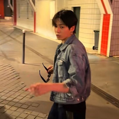 Goldenmomentr's profile picture