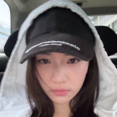 j; 🏰's profile picture
