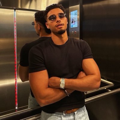 z's profile picture