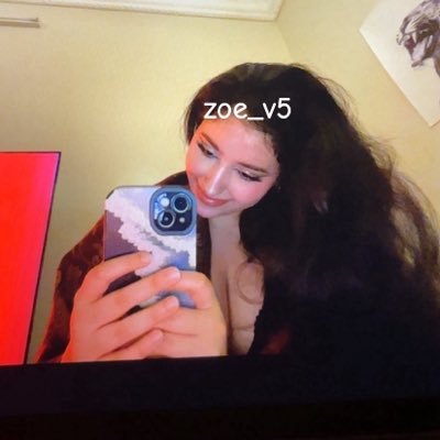 zoe_v5's profile picture