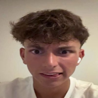 𝔾𝕆𝕆ℕ𝕐 𝕊𝕃𝕌𝕋𝕊's profile picture