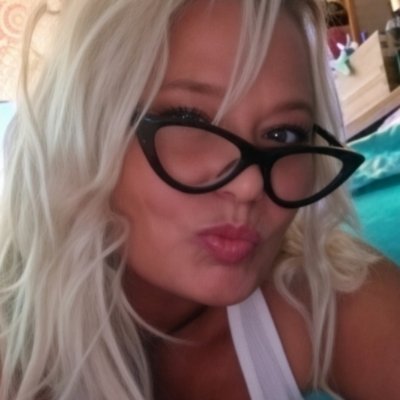 ᒪᗩᑎE's profile picture