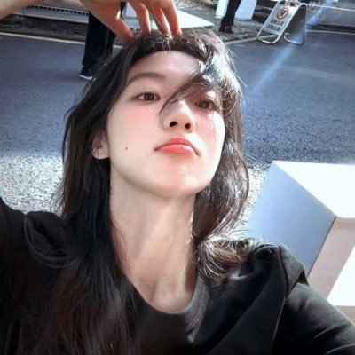 afarbyeols's profile picture