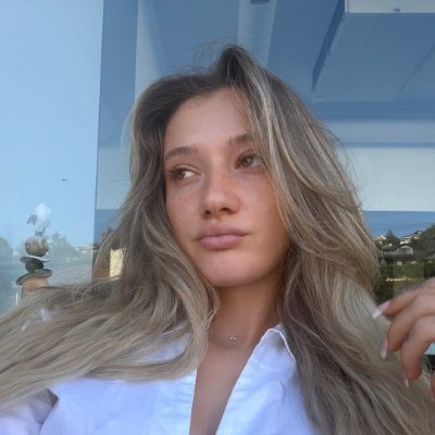ais's profile picture
