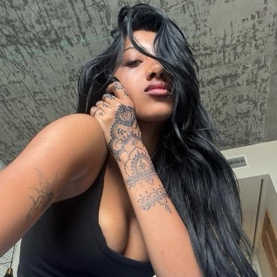 addictedlara's profile picture