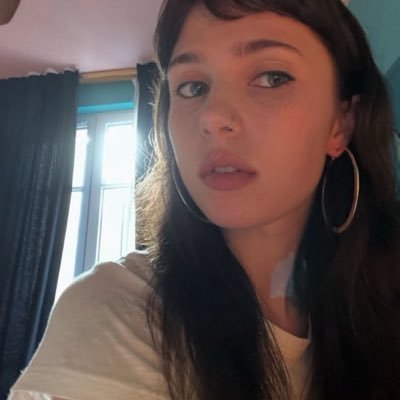 laura's profile picture