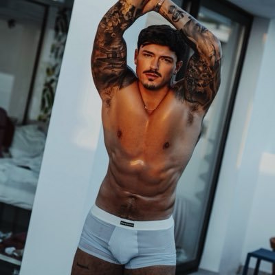 _ollyjames's profile picture