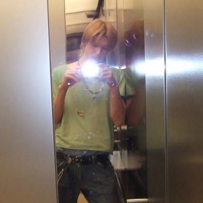 ּ's profile picture