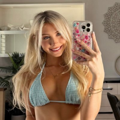 AshleyL98's profile picture
