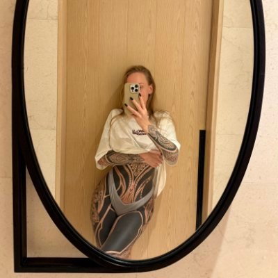 nazahilora's profile picture