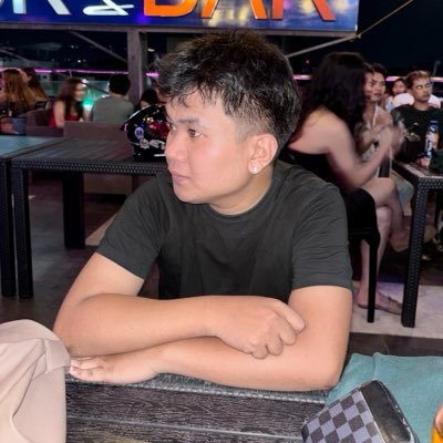 mic ❌'s profile picture