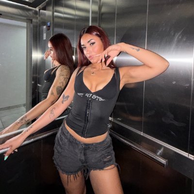 IsaaVelvetxs's profile picture