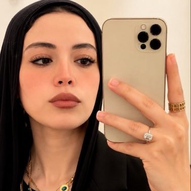دِيـ,ـنـــاْ's profile picture