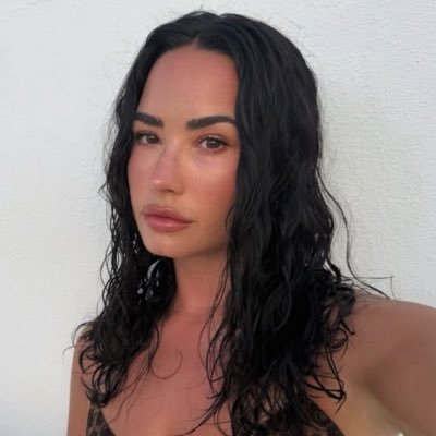 artstartingover's profile picture