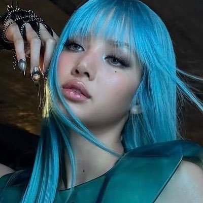 lalisahourIy's profile picture