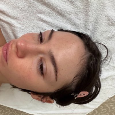 kamila :-)'s profile picture