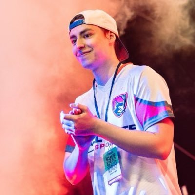 akaguhh's profile picture