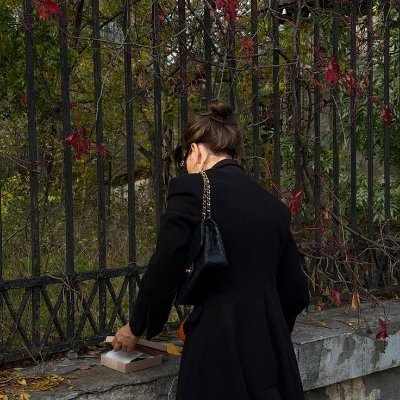 R.'s profile picture