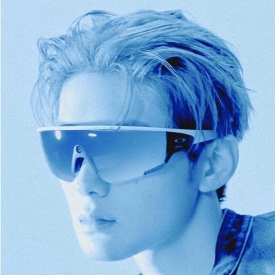⋆'s profile picture