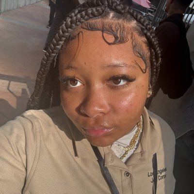 lightskinvee3's profile picture