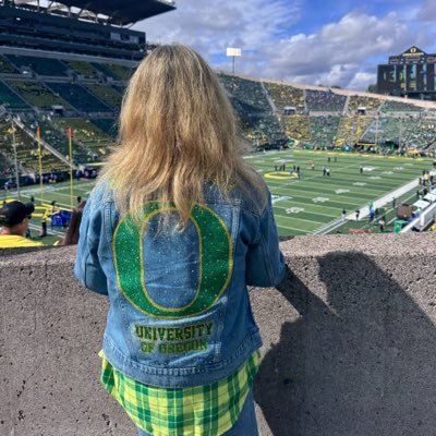 thatlawyerLisa's profile picture