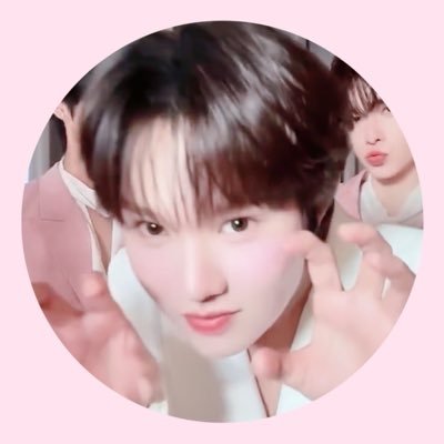 nanะ's profile picture