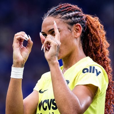 ElsaSolangeJR's profile picture