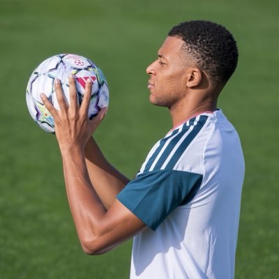 KimMbabi10's profile picture