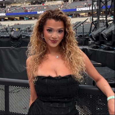 val 𐙚₊˚ᡣ𐭩's profile picture