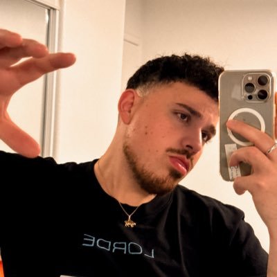 artemxcx's profile picture