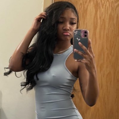 the queen 🌷.'s profile picture