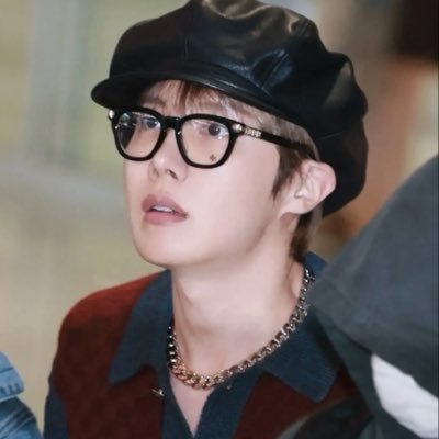 ᴋɴᴏᴡɴ ᴀꜱ ᴊᴀʏ. ʟᴏᴠᴇᴅ ᴀꜱ ᴊ-ʜᴏᴘᴇ.'s profile picture