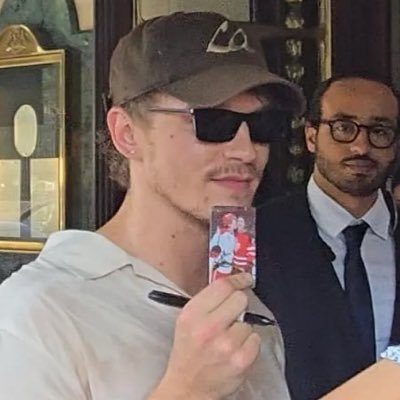 elle's profile picture