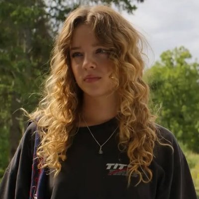 Iris 🦋 loquinha's profile picture