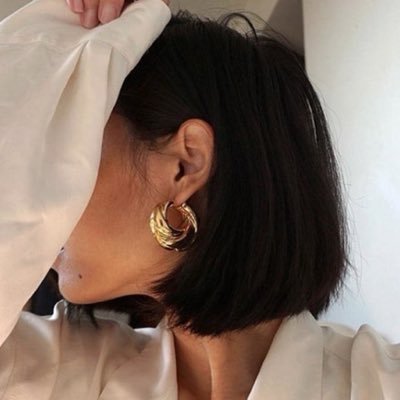 𐌍's profile picture