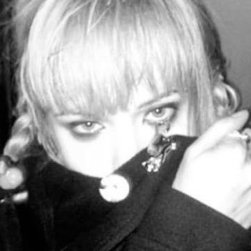 rshwds's profile picture