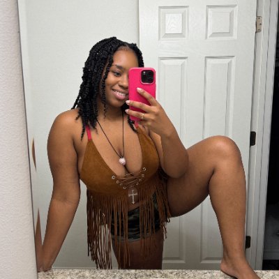 NiaSimonHere's profile picture