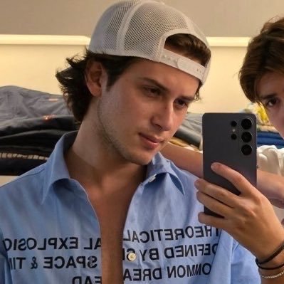 𝙖𝙣𝙣𝙮's profile picture