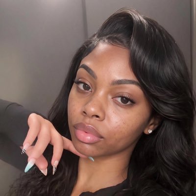 itsellasanae's profile picture