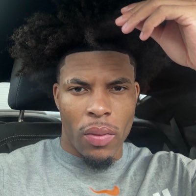 J²'s profile picture