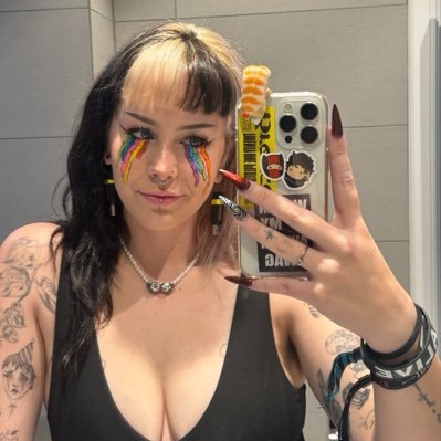.erin ⊬ CBUS!!'s profile picture